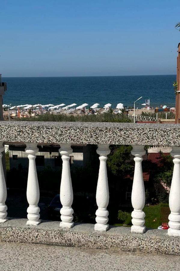 Hotel Yanis 로제넷츠 외부 사진