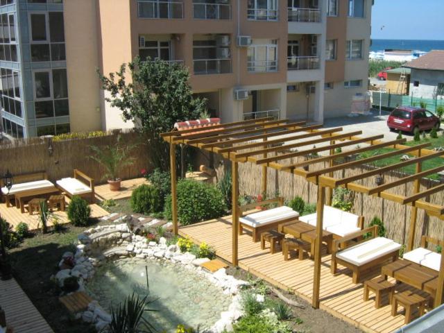 Hotel Yanis 로제넷츠 외부 사진