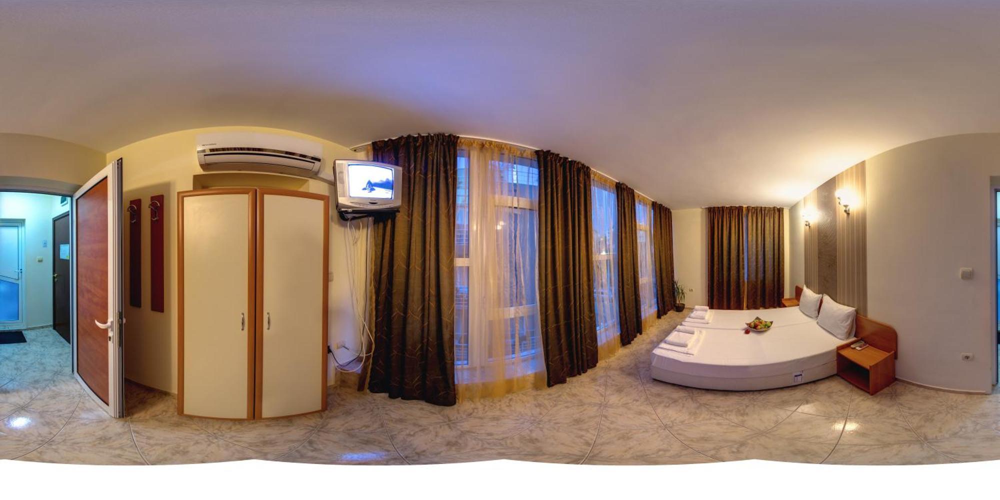 Hotel Yanis 로제넷츠 외부 사진