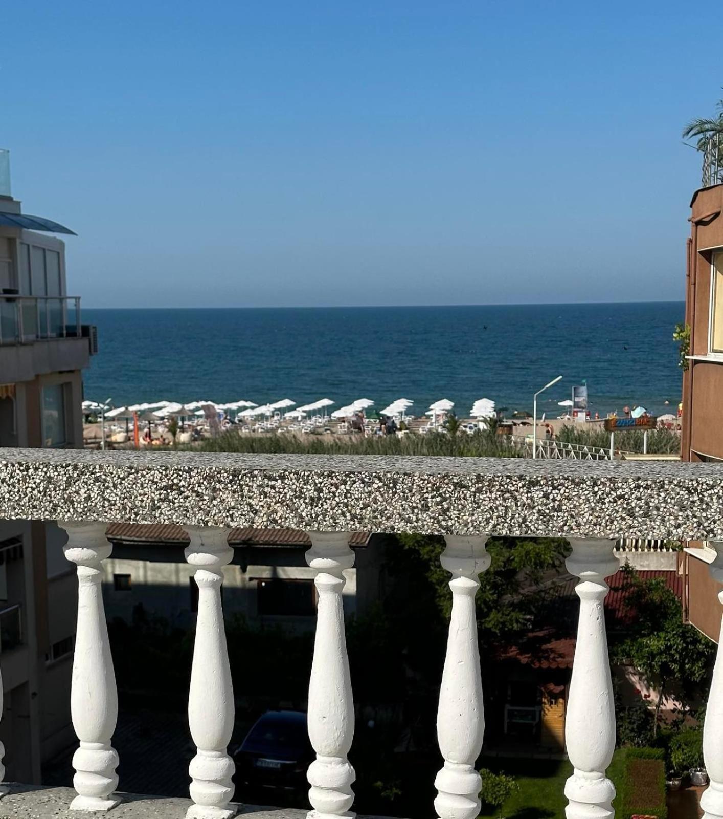 Hotel Yanis 로제넷츠 외부 사진