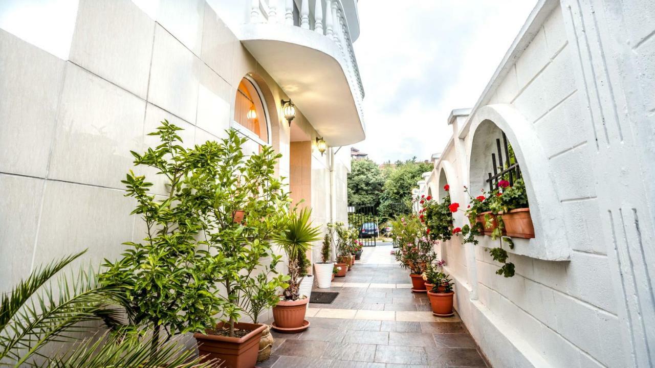 Hotel Yanis 로제넷츠 외부 사진